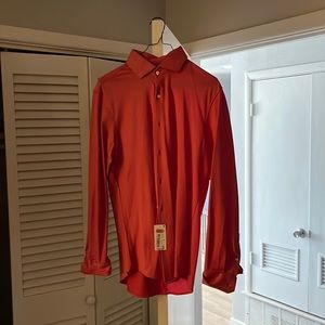 Perry Ellis Peach Colored Button Down with tag still on it.